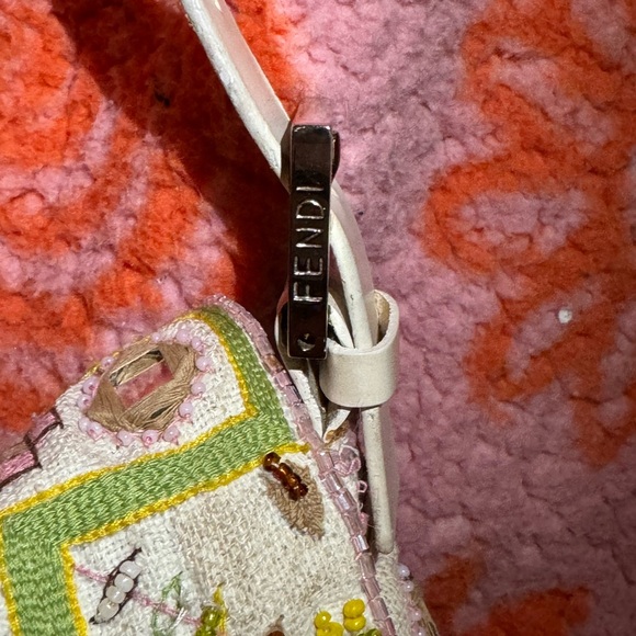 Fendi Baguette with fringe - Picture 4 of 7